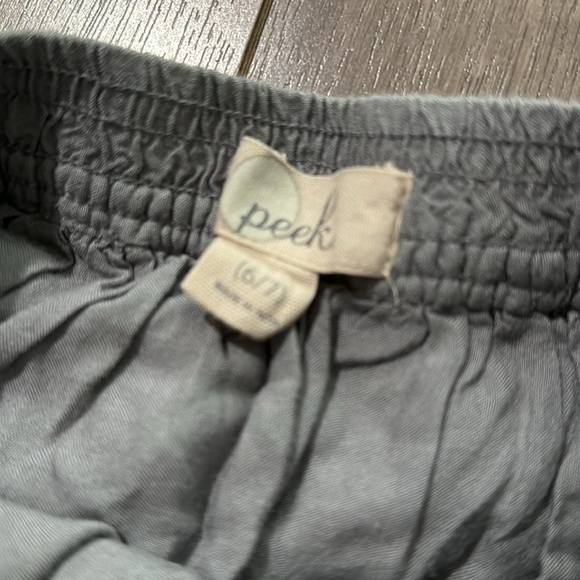 Girls peek grey embroidered skirt 6/7 - Picture 3 of 3